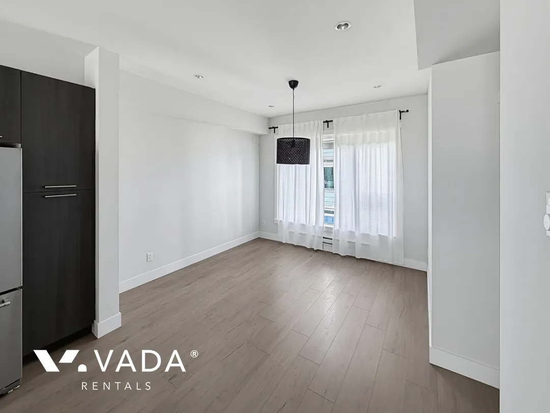 Soho in Grandview Heights - 3 Bedroom Townhouse For Rent in Surrey at 32 - 16337 23A Avenue, Surrey, BC, V3Z 0S3