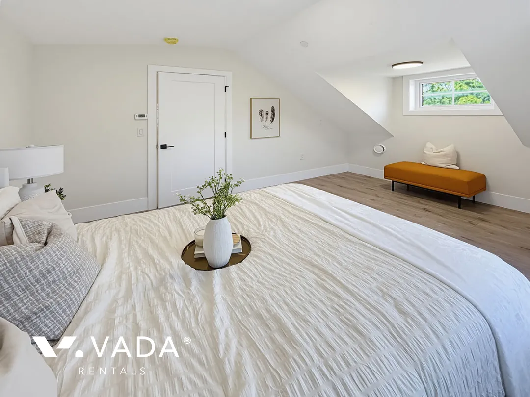 Marpole - 3 Bedroom House (Upper Level) For Rent in Vancouver at 7815 Shaughnessy Street, Vancouver, BC, V6P 3X7