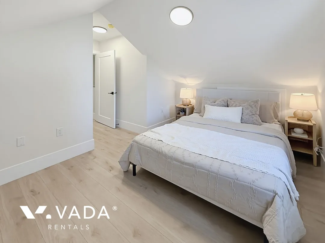 Marpole - 3 Bedroom House (Upper Level) For Rent in Vancouver at 7815 Shaughnessy Street, Vancouver, BC, V6P 3X7