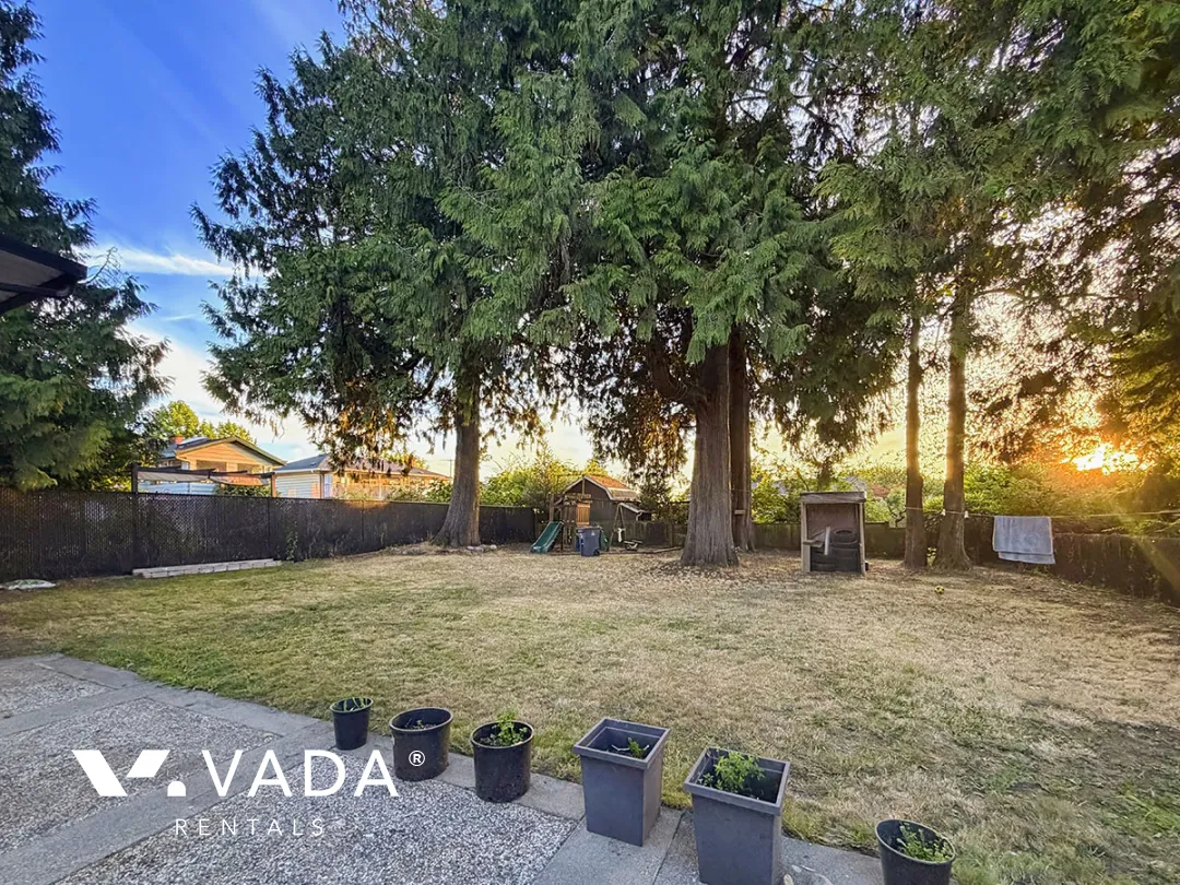 Bolivar Heights - 3 Bedroom House (Upper Level) For Rent in Surrey at 11327 - 138th Street, Surrey, BC, V3R 3C9