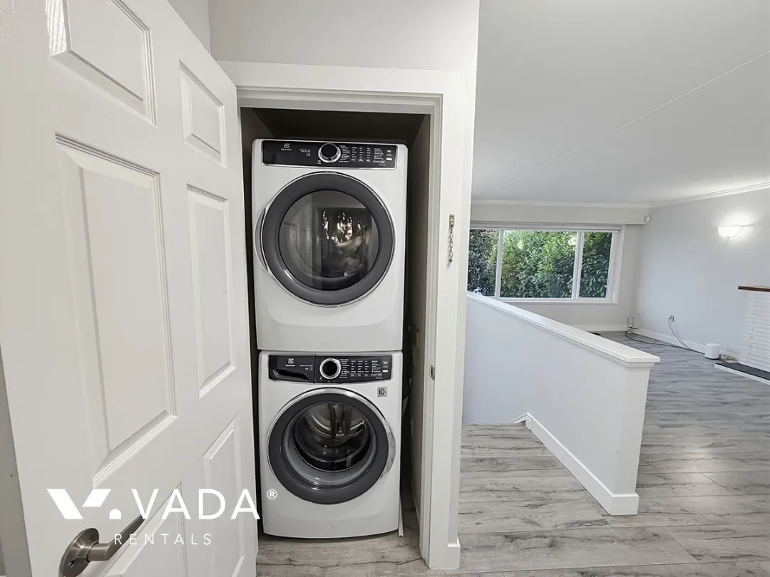 Bolivar Heights - 3 Bedroom House (Upper Level) For Rent in Surrey at 11327 - 138th Street, Surrey, BC, V3R 3C9