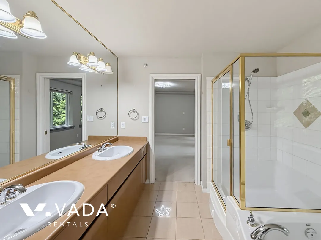 Citadel Pointe in Citadel - 3 Bedroom Townhouse For Rent in Port Coquitlam at 55 - 678 Citadel Drive, Port Coquitlam, BC, V3C 6M7