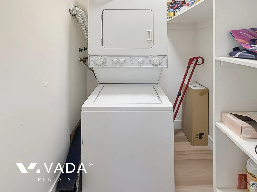 Casa Del Ray in Uptown - 1 Bedroom Apartment For Rent in New Westminster at 201 - 721 Hamilton Street, New Westminster, BC, V3M 2M7