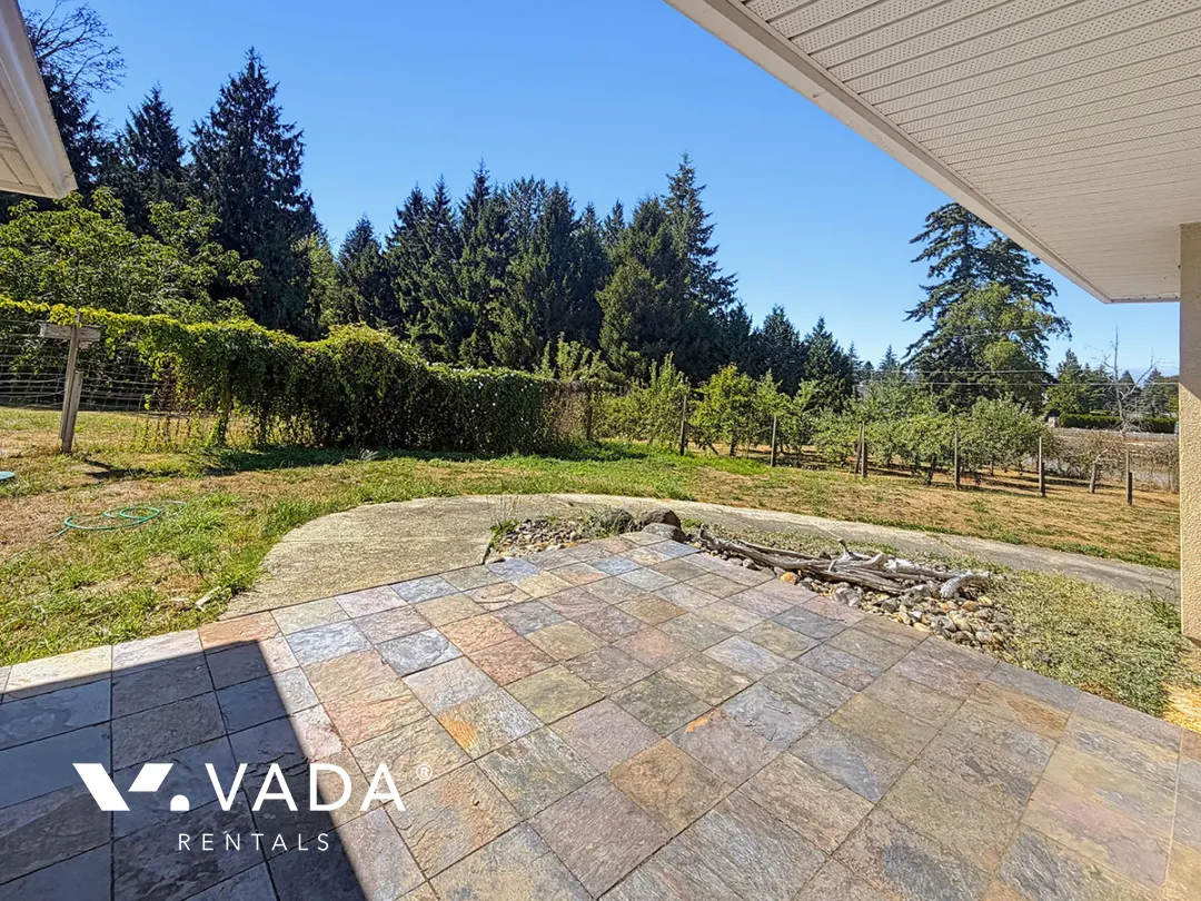 Hazelmere in South Surrey - 3 Bedroom House (Upper Level) For Rent in Surrey at 19506 3A Avenue, Surrey, BC, V3Z 9S9