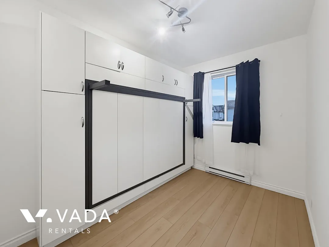 East Clayton - 1 Bedroom Laneway House For Rent in Surrey at 6983 192 Street, Surrey, BC, V4N 5W6