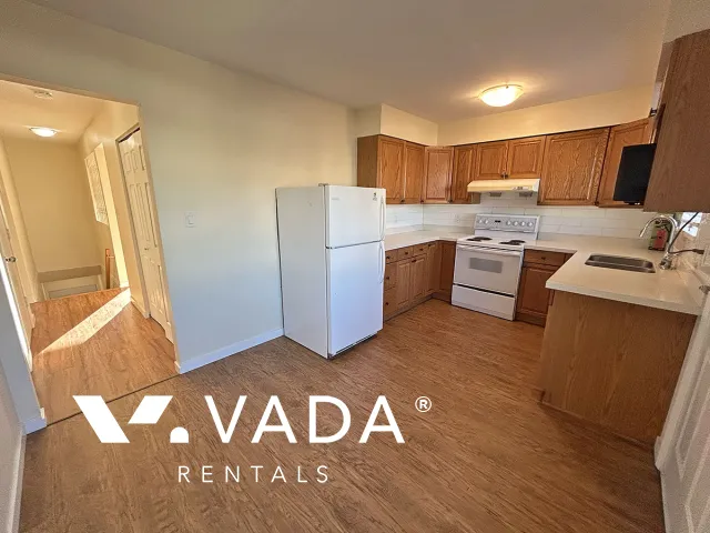 Marpole - 3 Bedroom House (Upper Level) For Rent in Vancouver at 8407 Osler Street, Vancouver, BC