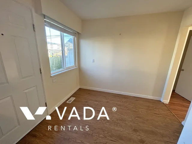 Marpole - 3 Bedroom House (Upper Level) For Rent in Vancouver at 8407 Osler Street, Vancouver, BC