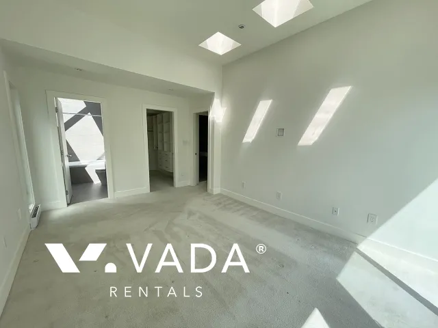Kitsilano - Unfurnished 2 Bed & Loft Duplex For Rent at 1967 Whyte Avenue, Vancouver, BC, V6J 1B4