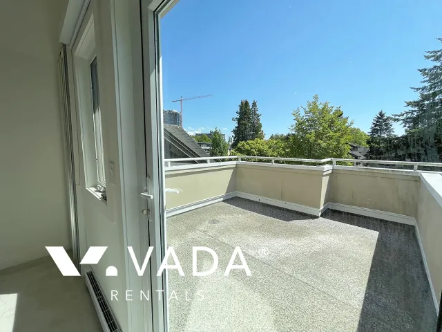 Kitsilano - Unfurnished 2 Bed & Loft Duplex For Rent at 1967 Whyte Avenue, Vancouver, BC, V6J 1B4