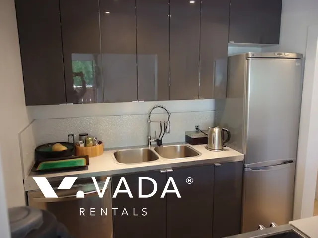 Frances Place in Commercial Drive - 1 Bedroom Apartment For Rent in Vancouver at 105 - 1622 Frances Street, Vancouver, BC