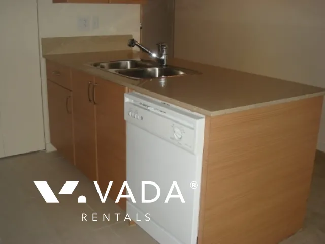 Yaletown Park in Yaletown - 2 Bedroom Apartment For Rent in Vancouver at 3002 - 909 Mainland Street, Vancouver, BC