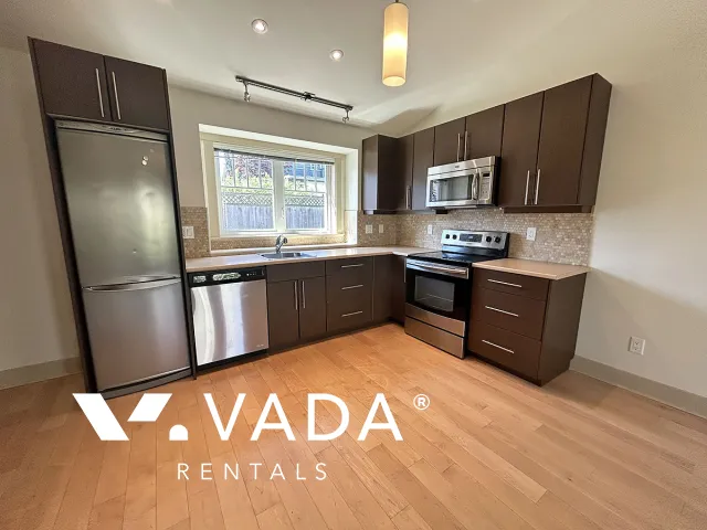 Point Grey - 2 Bedroom Laneway House For Rent in Vancouver at 4626 West 11th Avenue, Vancouver, BC, V6R 2M7