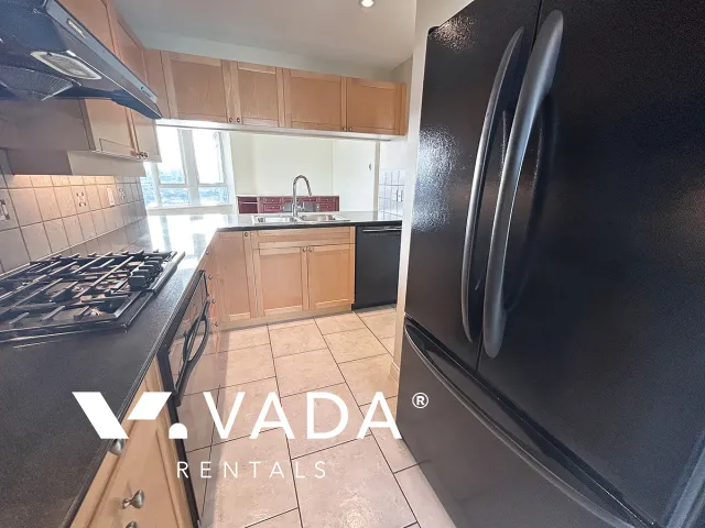 Columbus in Yaletown - 2 Bedroom Apartment For Rent in Vancouver at 2203 - 1383 Marinaside Crescent, Vancouver, BC