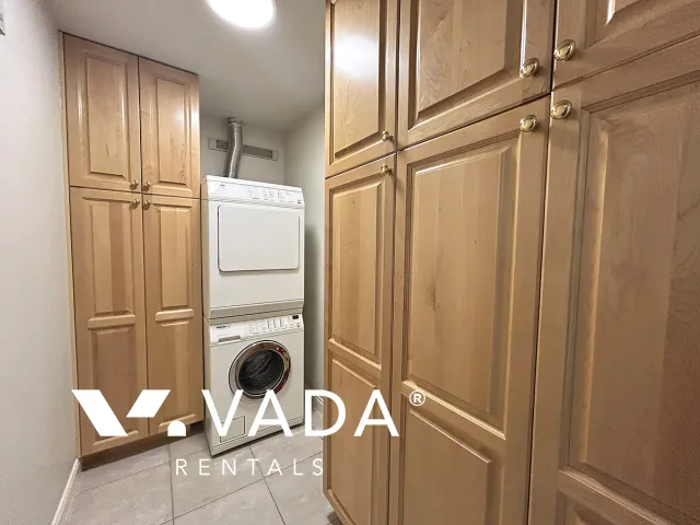 Columbus in Yaletown - 2 Bedroom Apartment For Rent in Vancouver at 2203 - 1383 Marinaside Crescent, Vancouver, BC