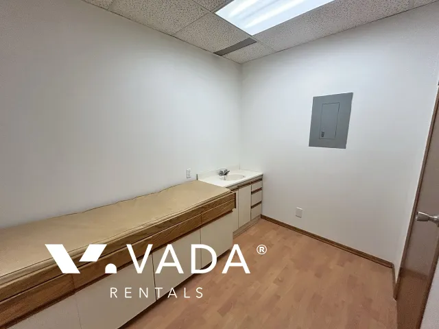 Central Lonsdale - Commercial Space For Lease in Medical Building at 204 - 135 East 15th Street, North Vancouver, BC, Canada