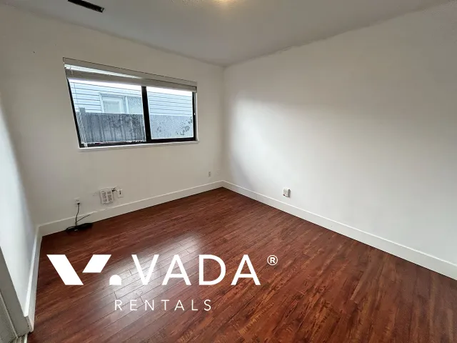Glenwood - 2 Bedroom House (Lower Level) For Rent in Port Coquitlam at 3329B Liverpool Street, Port Coquitlam, BC, V3B 3V7