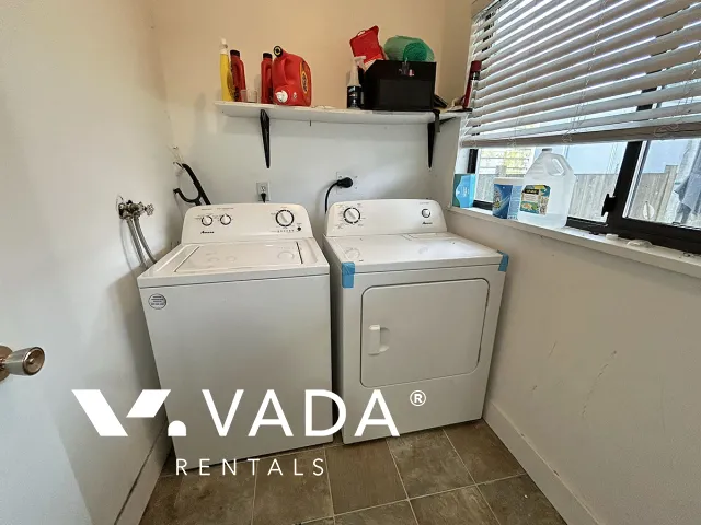 Glenwood - 2 Bedroom House (Lower Level) For Rent in Port Coquitlam at 3329B Liverpool Street, Port Coquitlam, BC, V3B 3V7