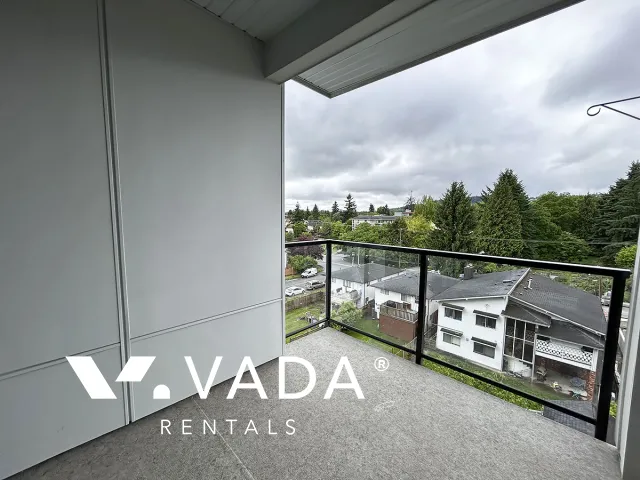 Montrose Square in Central POCO - 1 Bedroom Apartment For Rent in Port Coquitlam at 4510 - 2180 Kelly Avenue, Port Coquitlam, BC, V3W 3P3