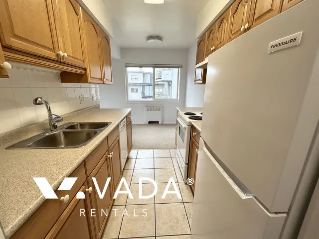 Valcrest Manor in The West End - 1 Bedroom Apartment For Rent in Vancouver at 12 - 1208 Burnaby Street, Vancouver, BC, V6E 1P5