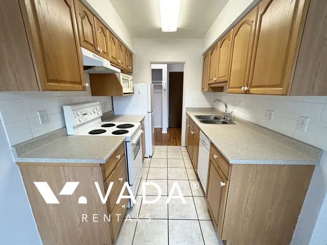 Valcrest Manor in The West End - 1 Bedroom Apartment For Rent in Vancouver at 12 - 1208 Burnaby Street, Vancouver, BC, V6E 1P5