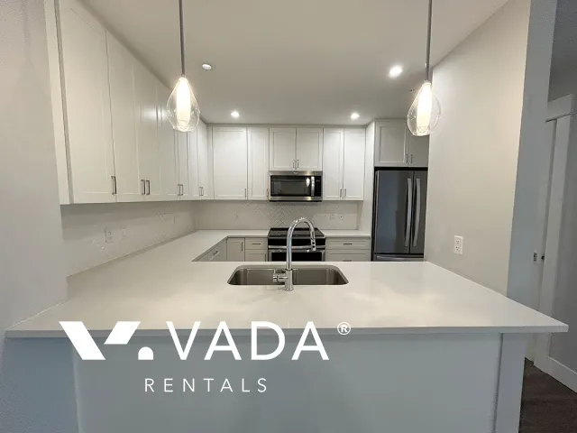 Montrose Square in Central POCO - 2 Bedroom Apartment For Rent in Port Coquitlam at 4420 - 2180 Kelly Avenue, Port Coquitlam, BC, V3C 0L1