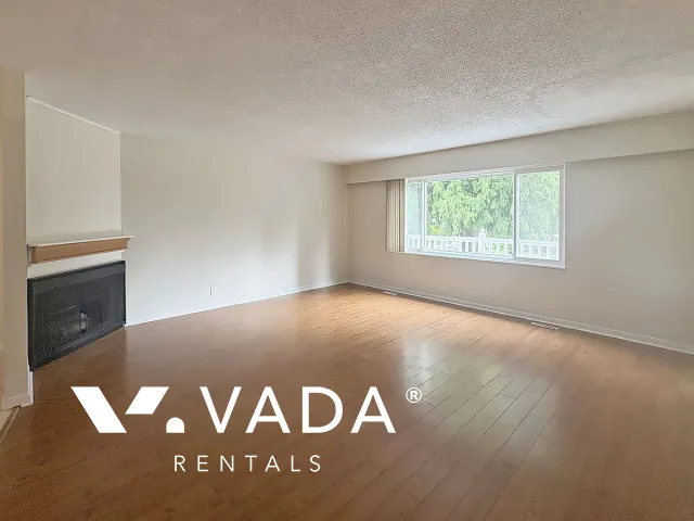 Burquitlam - 5 Bedroom Duplex For Rent in Coquitlam at 521A Ebert Avenue, Coquitlam, BC, V3J 2L1
