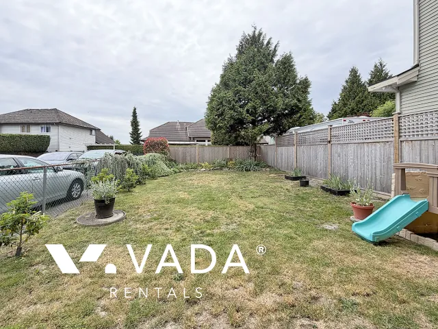 Cloverdale - 2 Bedroom Basement For Rent in Surrey at 6639B 184 Street, Surrey, BC, V3S 1G5
