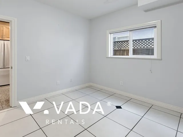 Marpole - 3 Bedroom Duplex For Rent in Vancouver at 8490 Hudson Street, Vancouver, BC, V6P 4M4