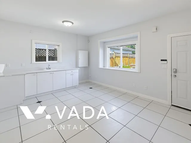 Marpole - 3 Bedroom Duplex For Rent in Vancouver at 8490 Hudson Street, Vancouver, BC, V6P 4M4