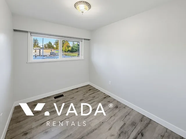 Bolivar Heights - 3 Bedroom House (Upper Level) For Rent in Surrey at 11327 - 138th Street, Surrey, BC, V3R 3C9