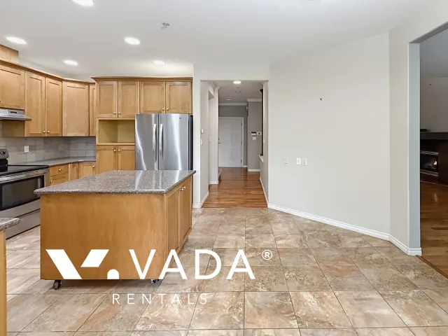 Citadel Pointe in Citadel - 3 Bedroom Townhouse For Rent in Port Coquitlam at 55 - 678 Citadel Drive, Port Coquitlam, BC, V3C 6M7