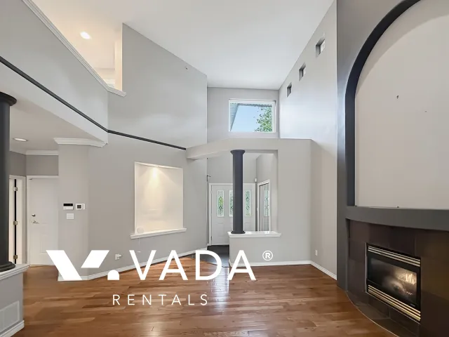 Citadel Pointe in Citadel - 3 Bedroom Townhouse For Rent in Port Coquitlam at 55 - 678 Citadel Drive, Port Coquitlam, BC, V3C 6M7
