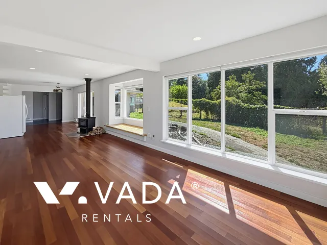 Hazelmere in South Surrey - 3 Bedroom House (Upper Level) For Rent in Surrey at 19506 3A Avenue, Surrey, BC, V3Z 9S9