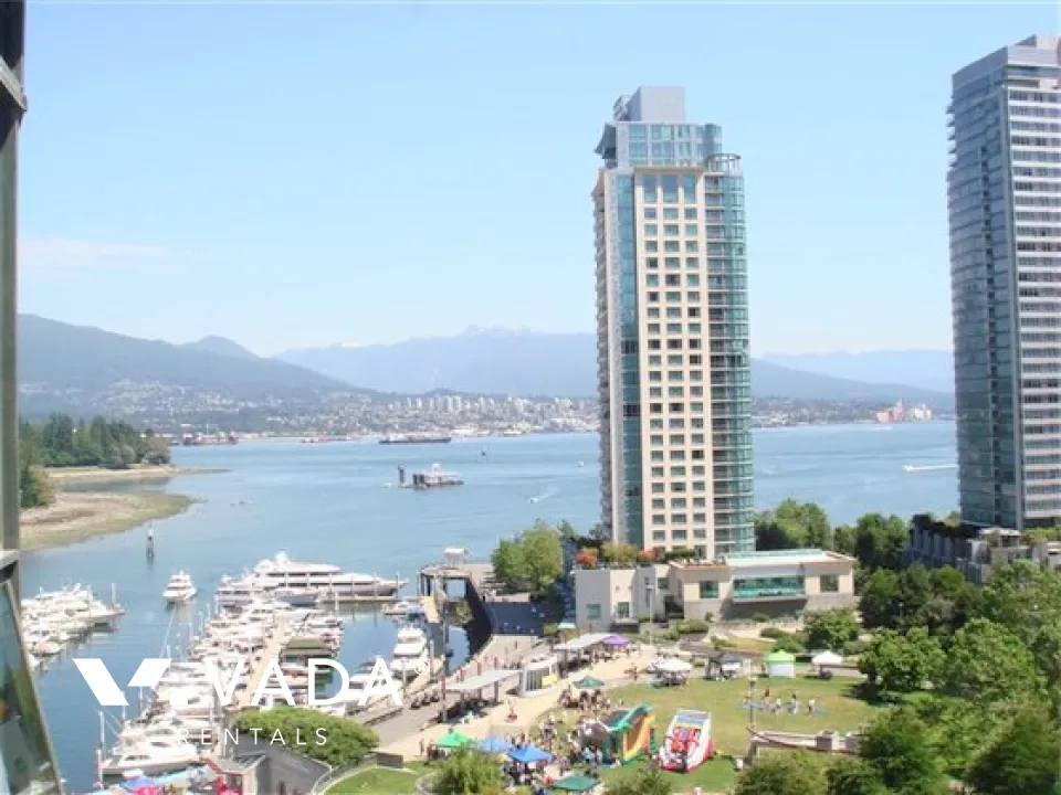 Harbourside Park in Coal Harbour - 1 Bedroom Apartment For Rent in Vancouver at 588 Broughton Street, Vancouver, BC