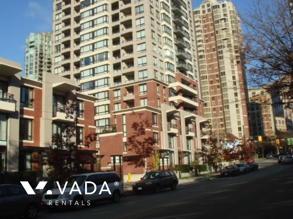 Yaletown Park in Yaletown - 2 Bedroom Apartment For Rent in Vancouver at 3002 - 909 Mainland Street, Vancouver, BC