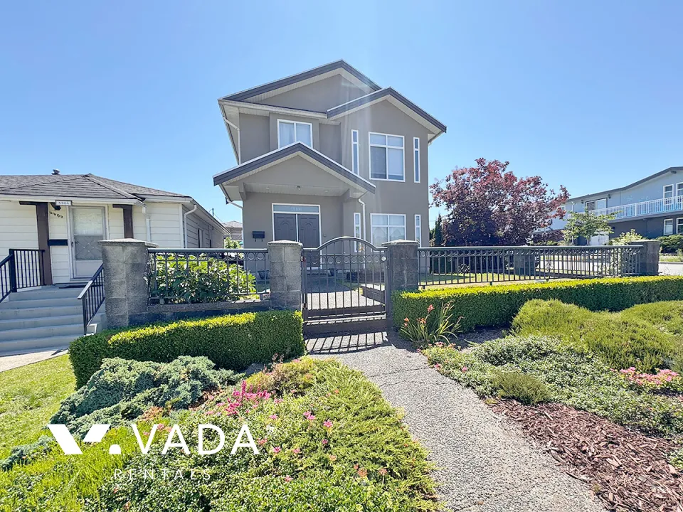 Burnaby Heights - 2 Bedroom House (Lower Level) For Rent in Burnaby at B - 4402 Oxford Street, Burnaby, BC, V5C 1E5
