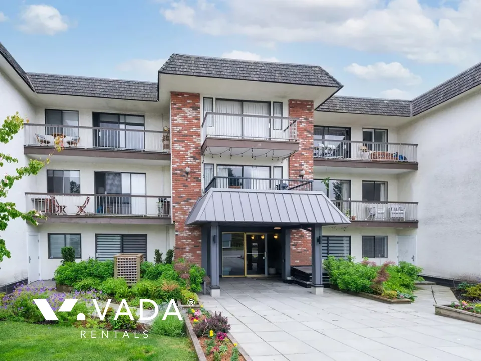 Bryanston Court in Kitsilano - 1 Bedroom Apartment For Rent in Vancouver at 303 - 2040 Cornwall Avenue, Vancouver, BC, V6J 1E1