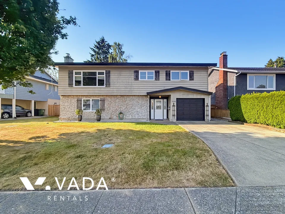 Steveston - 3 Bedroom House (Upper Level) For Rent in Richmond at 3380 Springthorne Crescent, Richmond, BC, V7E 1Z7