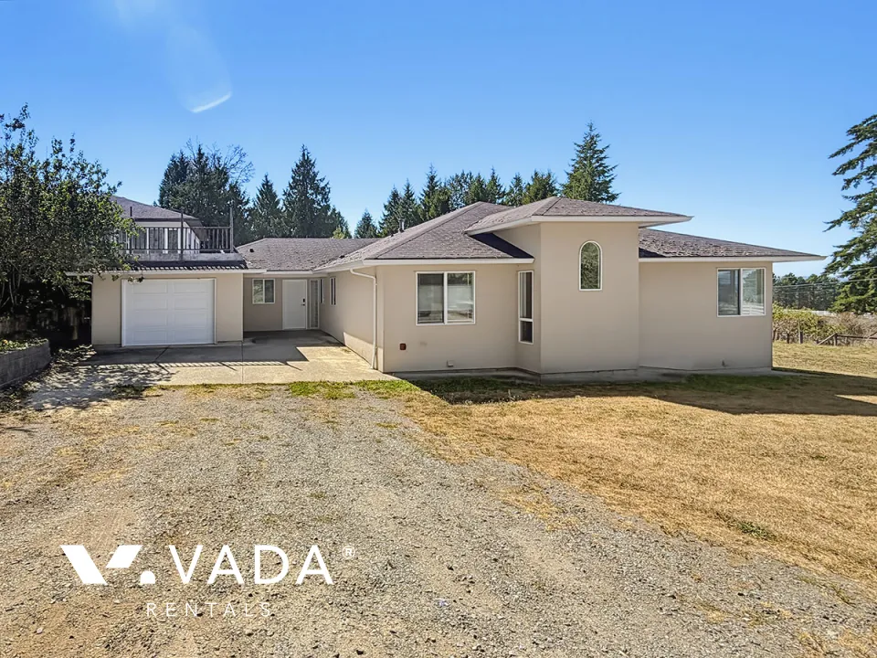Hazelmere in South Surrey - 3 Bedroom House (Upper Level) For Rent in Surrey at 19506 3A Avenue, Surrey, BC, V3Z 9S9