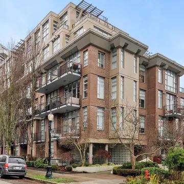 Building - Soma Lofts in Vancouver, BC at 2635 Prince Edward Street