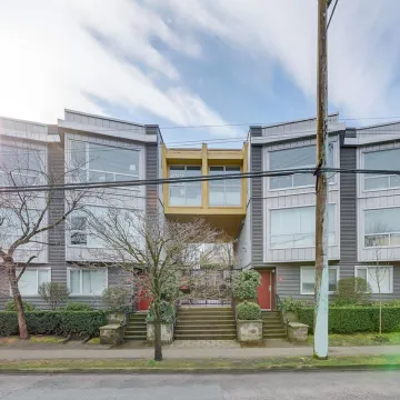 Building - Bohemia in Vancouver, BC at 672 West 6th Avenue