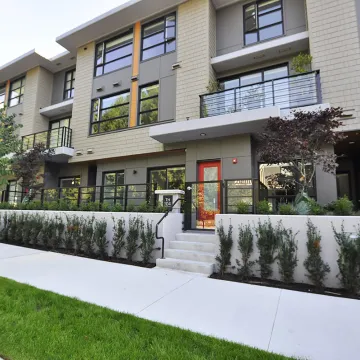 Building - Connaught in North Vancouver, BC at 1055 Ridgewood Drive