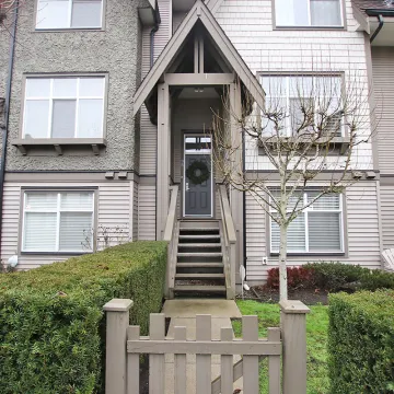 Building - Barrington Walk in Richmond, BC at 7288 Heather Street