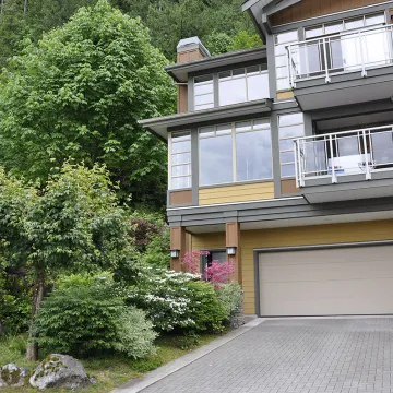 Building - Seascapes in West Vancouver, BC at Seascape Drive