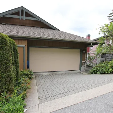 Building - Seascapes in West Vancouver, BC at Seascape Drive