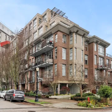 Building - Soma Lofts in Vancouver, BC at 2635 Prince Edward Street