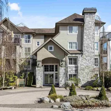 Building - Highgate in North Vancouver, BC at 1150 East 29th Street