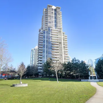 Building - Fresco in Burnaby, BC at 2088 Madison Avenue