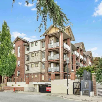 Building - Paddington Station in Langley, BC at 5650 201A Street
