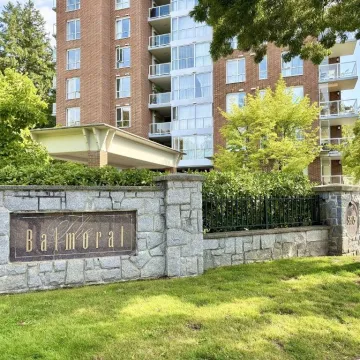 Building - Balmoral in Vancouver, BC at 5615 Hampton Place